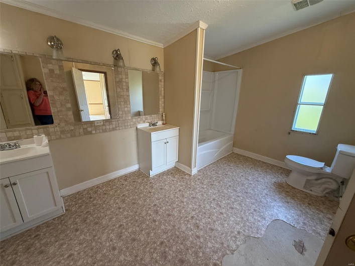 434 Whispering Wind Lane, Cape Girardeau, Missouri 63701, 3 Bedrooms Bedrooms, 7 Rooms Rooms,2 BathroomsBathrooms,Residential,For Sale,Whispering Wind,MAR25013213