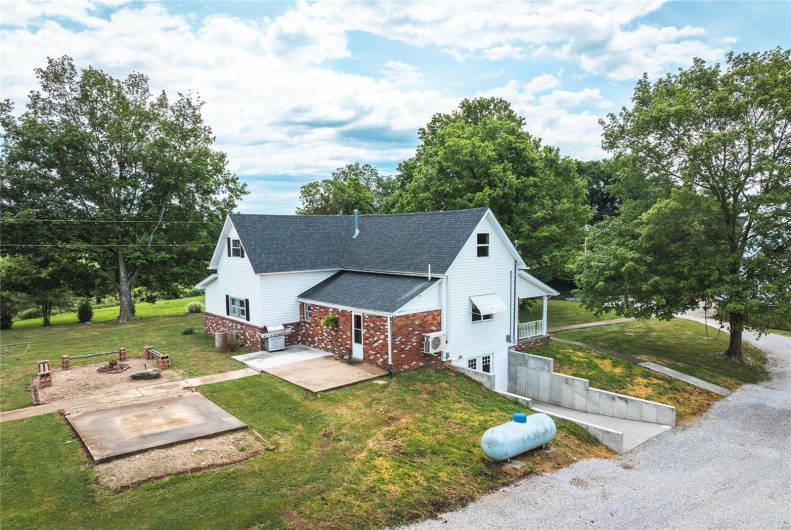 3155 New Saratoga Road, Anna, Illinois 62906, 4 Bedrooms Bedrooms, 9 Rooms Rooms,2 BathroomsBathrooms,Farm,For Sale,New Saratoga,MAR24048794