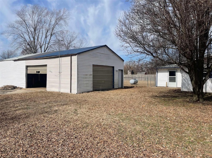 39299 Freda Drive, Malden, Missouri 63863, 4 Bedrooms Bedrooms, 11 Rooms Rooms,2 BathroomsBathrooms,Residential,For Sale,Freda,MAR25013333