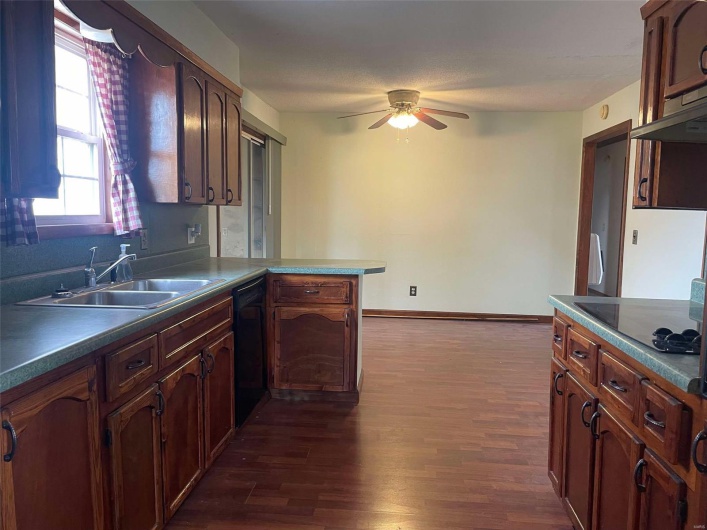 39299 Freda Drive, Malden, Missouri 63863, 4 Bedrooms Bedrooms, 11 Rooms Rooms,2 BathroomsBathrooms,Residential,For Sale,Freda,MAR25013333