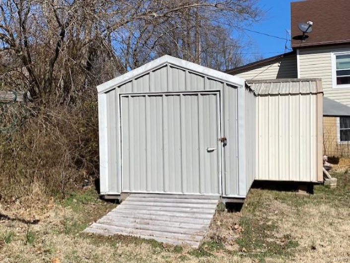 332 School, Perryville, Missouri 63775, 4 Bedrooms Bedrooms, 8 Rooms Rooms,2 BathroomsBathrooms,Residential,For Sale,School,MAR25013453