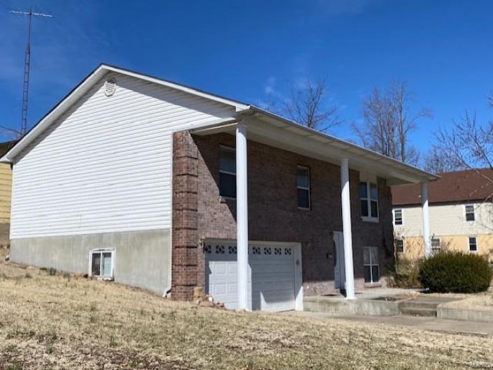 332 School, Perryville, Missouri 63775, 4 Bedrooms Bedrooms, 8 Rooms Rooms,2 BathroomsBathrooms,Residential,For Sale,School,MAR25013453