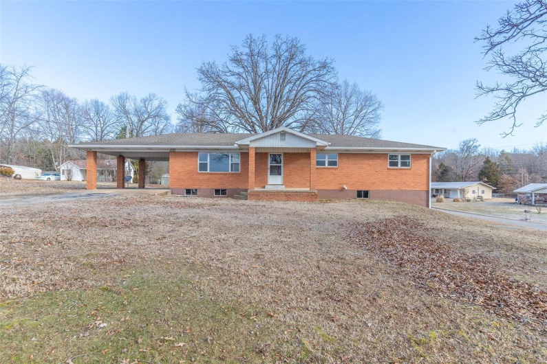 2125 Barron Road, Poplar Bluff, Missouri 63901, 4 Bedrooms Bedrooms, 12 Rooms Rooms,1 BathroomBathrooms,Residential,For Sale,Barron Road,MAR25008815