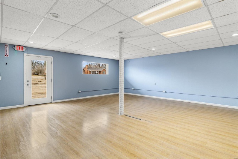 1005 SAINT E GENEVIEVE AVE, Farmington, Missouri 63640, ,Commercial Sale,For Sale,SAINT E GENEVIEVE AVE,MAR25013420