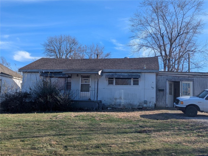 734 Ethel, Poplar Bluff, Missouri 63901, 2 Bedrooms Bedrooms, 6 Rooms Rooms,1 BathroomBathrooms,Residential,For Sale,Ethel,MAR25013249