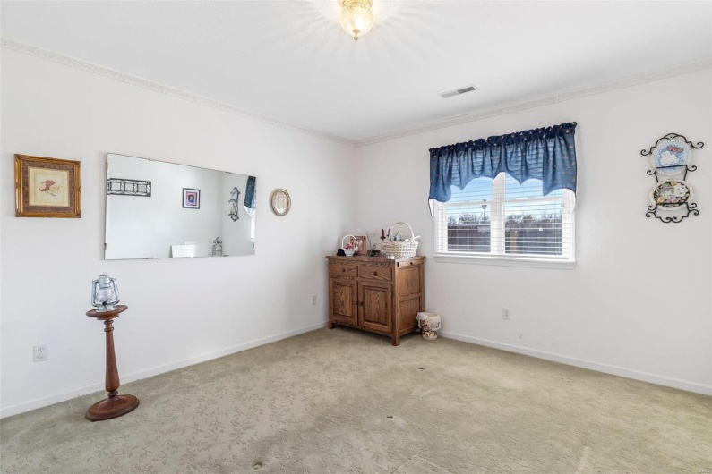 210 Bayberry, Farmington, Missouri 63640, 2 Bedrooms Bedrooms, 8 Rooms Rooms,2 BathroomsBathrooms,Residential,For Sale,Bayberry,MAR25013100
