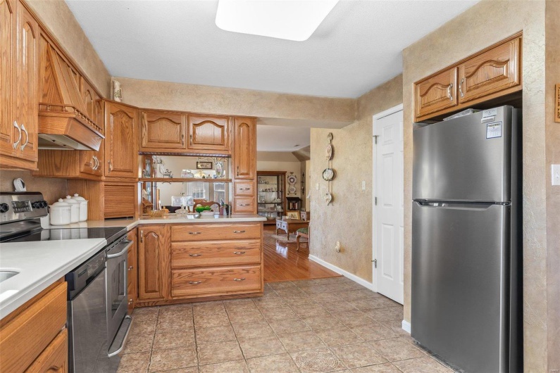 210 Bayberry, Farmington, Missouri 63640, 2 Bedrooms Bedrooms, 8 Rooms Rooms,2 BathroomsBathrooms,Residential,For Sale,Bayberry,MAR25013100