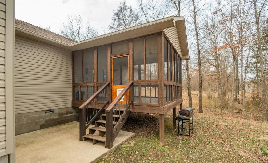 297 Boulder Trail Drive, Poplar Bluff, Missouri 63901, 3 Bedrooms Bedrooms, 7 Rooms Rooms,2 BathroomsBathrooms,Residential,For Sale,Boulder Trail,MAR25013660