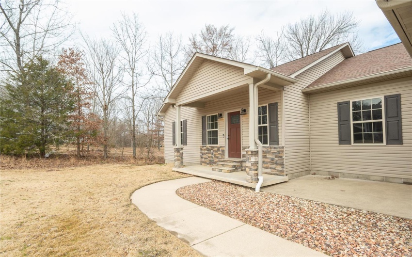 297 Boulder Trail Drive, Poplar Bluff, Missouri 63901, 3 Bedrooms Bedrooms, 7 Rooms Rooms,2 BathroomsBathrooms,Residential,For Sale,Boulder Trail,MAR25013660