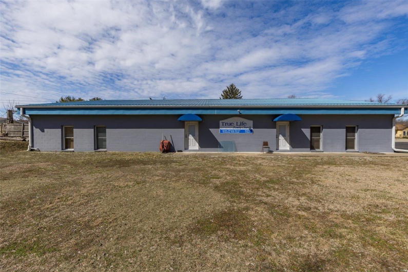 3 Crane Street, Park Hills, Missouri 63601, ,Commercial Sale,For Sale,Crane,MAR25008395