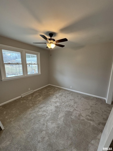 213 Dorris Drive, Metropolis, Illinois 62960, 3 Bedrooms Bedrooms, 0 ,1 BathroomBathrooms,Residential,For Sale,Dorris,0,RMAEB457030