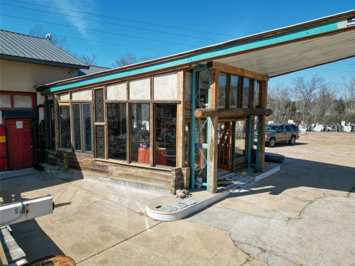 8680 Hwy 67, Fredericktown, Missouri 63645, ,Commercial Sale,For Sale,Hwy 67,MAR25003834