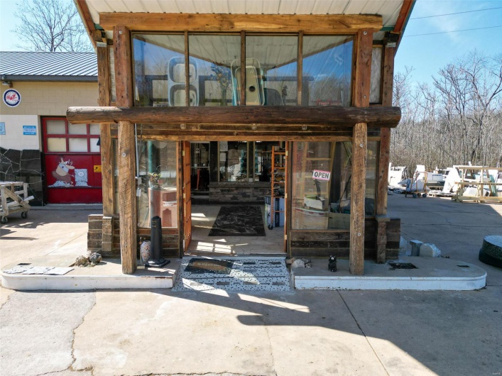 8680 Hwy 67, Fredericktown, Missouri 63645, ,Commercial Sale,For Sale,Hwy 67,MAR25003834