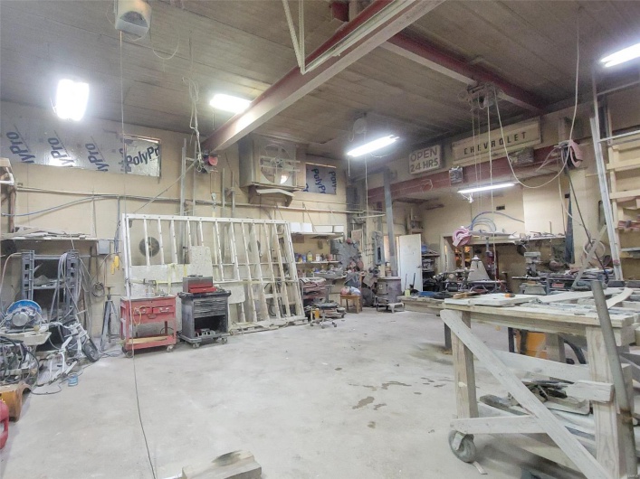 8680 Hwy 67, Fredericktown, Missouri 63645, ,Commercial Sale,For Sale,Hwy 67,MAR25003834