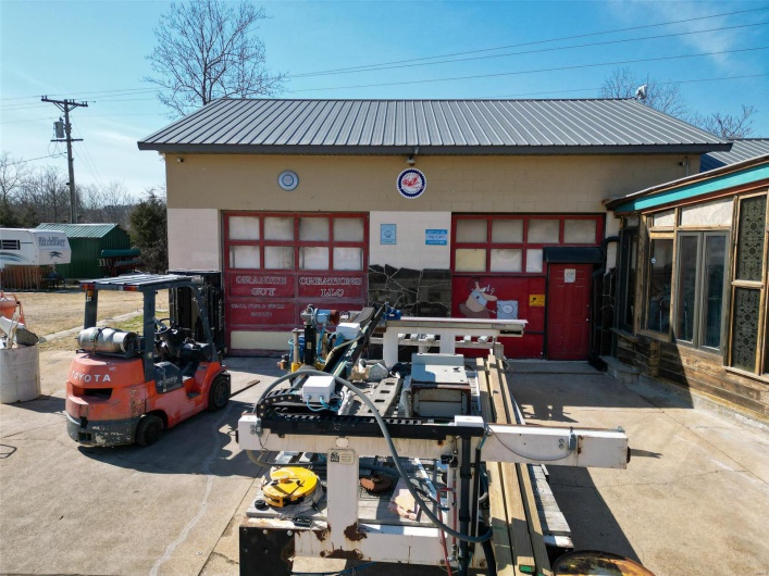 8680 Hwy 67, Fredericktown, Missouri 63645, ,Commercial Sale,For Sale,Hwy 67,MAR25003834