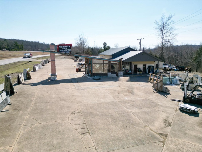 8680 Hwy 67, Fredericktown, Missouri 63645, ,Commercial Sale,For Sale,Hwy 67,MAR25003834