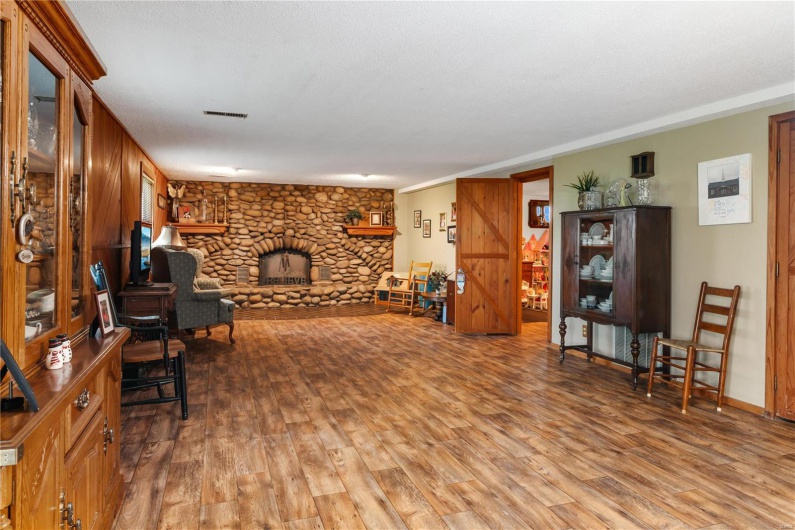 6492 State Highway 25, Dexter, Missouri 63841, 6 Bedrooms Bedrooms, 10 Rooms Rooms,3 BathroomsBathrooms,Residential,For Sale,State Highway 25,MAR25013749