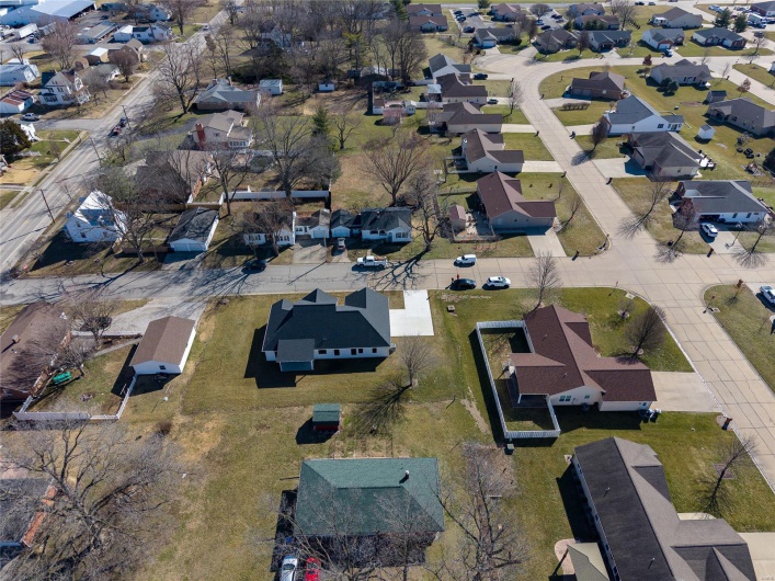 115 Taylor St, Red Bud, Illinois 62278, 2 Bedrooms Bedrooms, 10 Rooms Rooms,2 BathroomsBathrooms,Residential,For Sale,Taylor St,MAR25013262