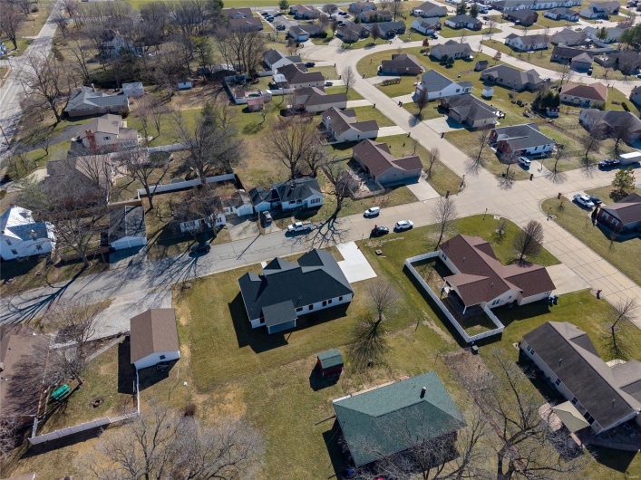 115 Taylor St, Red Bud, Illinois 62278, 2 Bedrooms Bedrooms, 10 Rooms Rooms,2 BathroomsBathrooms,Residential,For Sale,Taylor St,MAR25013262