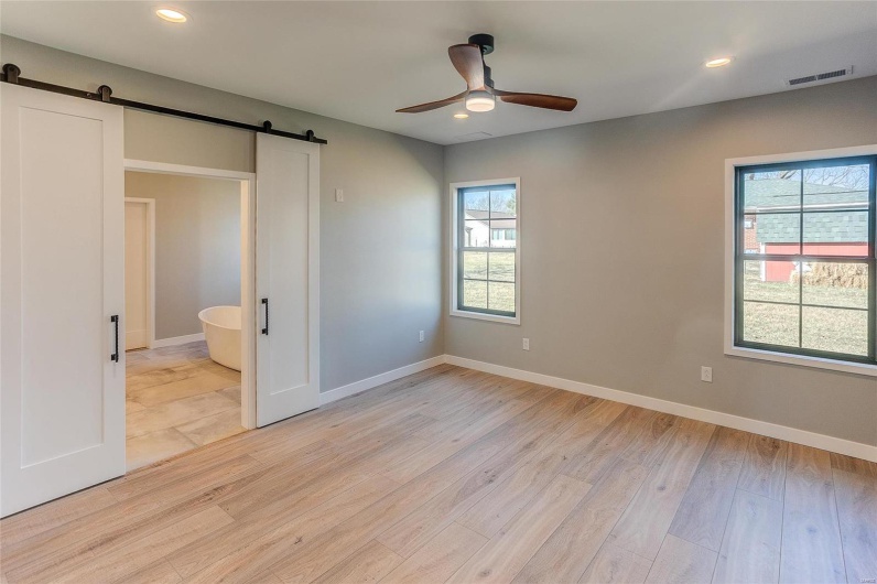 115 Taylor St, Red Bud, Illinois 62278, 2 Bedrooms Bedrooms, 10 Rooms Rooms,2 BathroomsBathrooms,Residential,For Sale,Taylor St,MAR25013262
