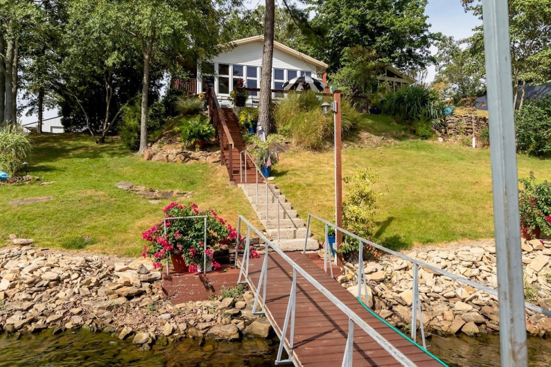 13481 Egypt Shores Drive, Creal Springs, Illinois 62922, 3 Bedrooms Bedrooms, 7 Rooms Rooms,2 BathroomsBathrooms,Residential,For Sale,Egypt Shores,MAR25013778
