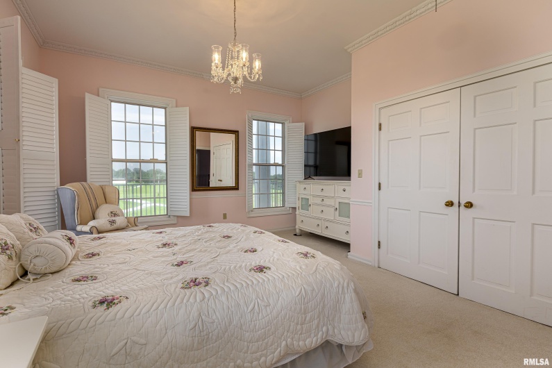 6399 Pelican Lane, Carbondale, Illinois 62902, 6 Bedrooms Bedrooms, 0 ,5 BathroomsBathrooms,Residential,For Sale,Pelican,0,RMAEB457029