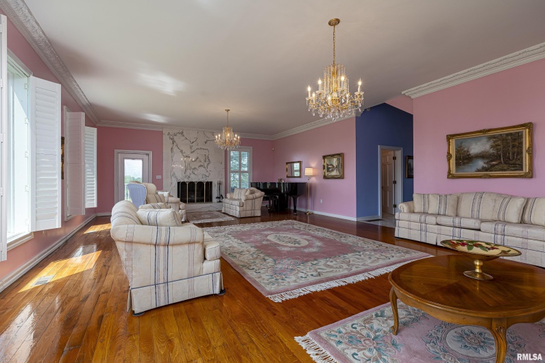 6399 Pelican Lane, Carbondale, Illinois 62902, 6 Bedrooms Bedrooms, 0 ,5 BathroomsBathrooms,Residential,For Sale,Pelican,0,RMAEB457029