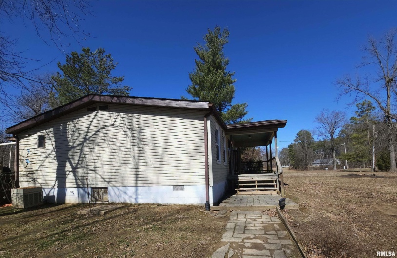 15275 Harris School Road, Johnston City, Illinois 62951, 3 Bedrooms Bedrooms, 0 ,2 BathroomsBathrooms,Residential,For Sale,Harris School,0,RMAQC4261074