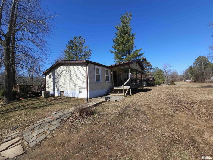 15275 Harris School Road, Johnston City, Illinois 62951, 3 Bedrooms Bedrooms, 0 ,2 BathroomsBathrooms,Residential,For Sale,Harris School,0,RMAQC4261074