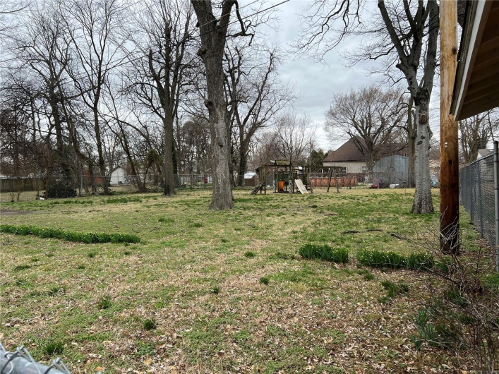 810 Carleton Avenue, Caruthersville, Missouri 63830, 4 Bedrooms Bedrooms, 12 Rooms Rooms,2 BathroomsBathrooms,Residential,For Sale,Carleton,MAR25013783