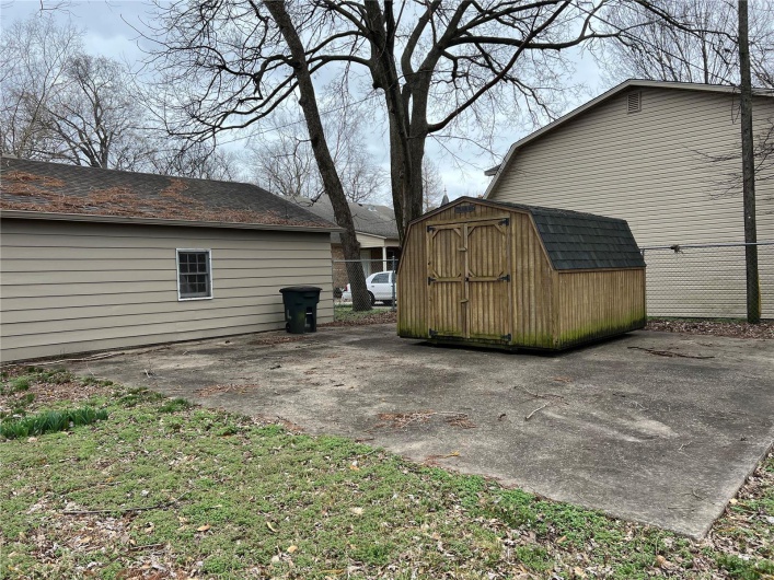 810 Carleton Avenue, Caruthersville, Missouri 63830, 4 Bedrooms Bedrooms, 12 Rooms Rooms,2 BathroomsBathrooms,Residential,For Sale,Carleton,MAR25013783