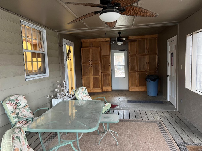 810 Carleton Avenue, Caruthersville, Missouri 63830, 4 Bedrooms Bedrooms, 12 Rooms Rooms,2 BathroomsBathrooms,Residential,For Sale,Carleton,MAR25013783