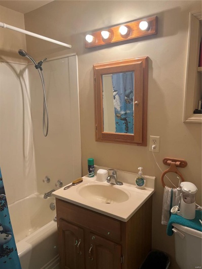 810 Carleton Avenue, Caruthersville, Missouri 63830, 4 Bedrooms Bedrooms, 12 Rooms Rooms,2 BathroomsBathrooms,Residential,For Sale,Carleton,MAR25013783