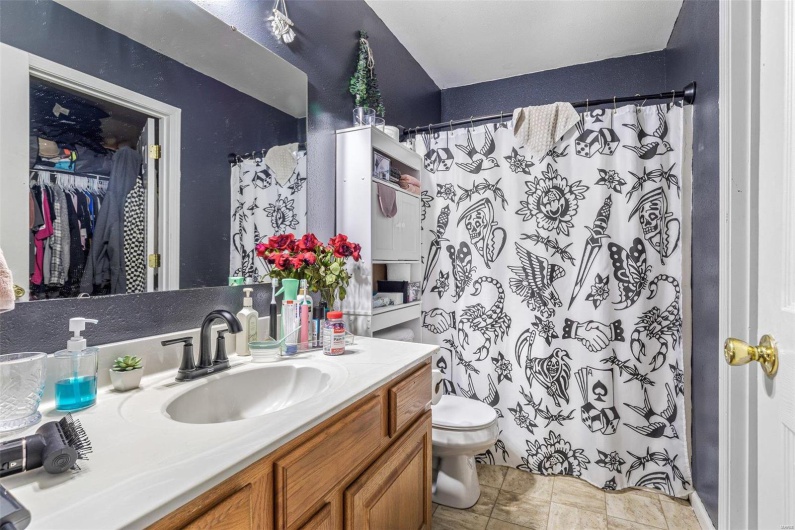 1815 Oak Knoll, Farmington, Missouri 63640, 2 Bedrooms Bedrooms, 8 Rooms Rooms,2 BathroomsBathrooms,Residential,For Sale,Oak Knoll,MAR25013190