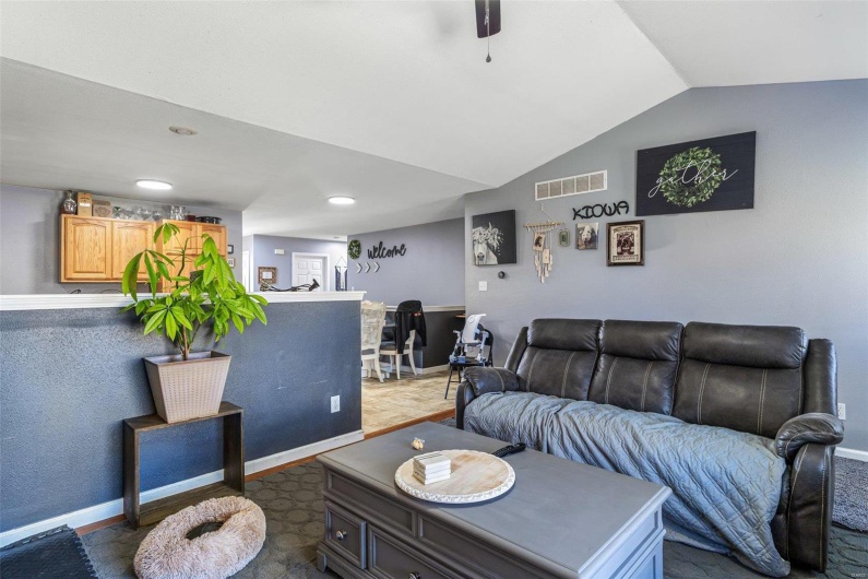 1815 Oak Knoll, Farmington, Missouri 63640, 2 Bedrooms Bedrooms, 8 Rooms Rooms,2 BathroomsBathrooms,Residential,For Sale,Oak Knoll,MAR25013190