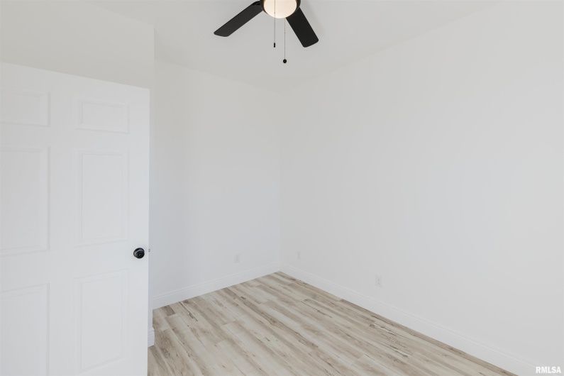 1200 JOY Lane, Johnston City, Illinois 62951, 3 Bedrooms Bedrooms, 0 ,2 BathroomsBathrooms,Residential,For Sale,JOY,0,RMAQC4261091