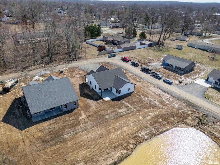 1200 JOY Lane, Johnston City, Illinois 62951, 3 Bedrooms Bedrooms, 0 ,2 BathroomsBathrooms,Residential,For Sale,JOY,0,RMAQC4261091