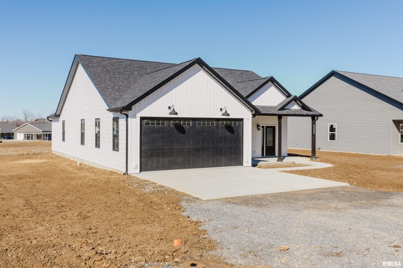 1200 JOY Lane, Johnston City, Illinois 62951, 3 Bedrooms Bedrooms, 0 ,2 BathroomsBathrooms,Residential,For Sale,JOY,0,RMAQC4261091