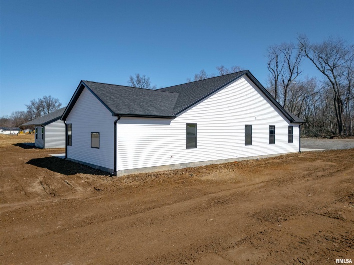 1200 JOY Lane, Johnston City, Illinois 62951, 3 Bedrooms Bedrooms, 0 ,2 BathroomsBathrooms,Residential,For Sale,JOY,0,RMAQC4261091