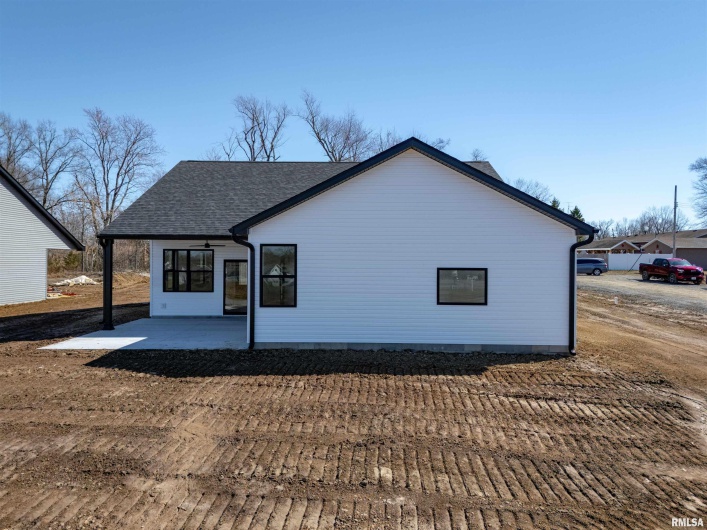 1200 JOY Lane, Johnston City, Illinois 62951, 3 Bedrooms Bedrooms, 0 ,2 BathroomsBathrooms,Residential,For Sale,JOY,0,RMAQC4261091
