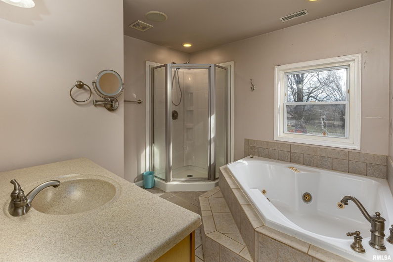 320 Cline Lane, Vienna, Illinois 62995, 3 Bedrooms Bedrooms, 0 ,2 BathroomsBathrooms,Residential,For Sale,Cline,0,RMAEB457050