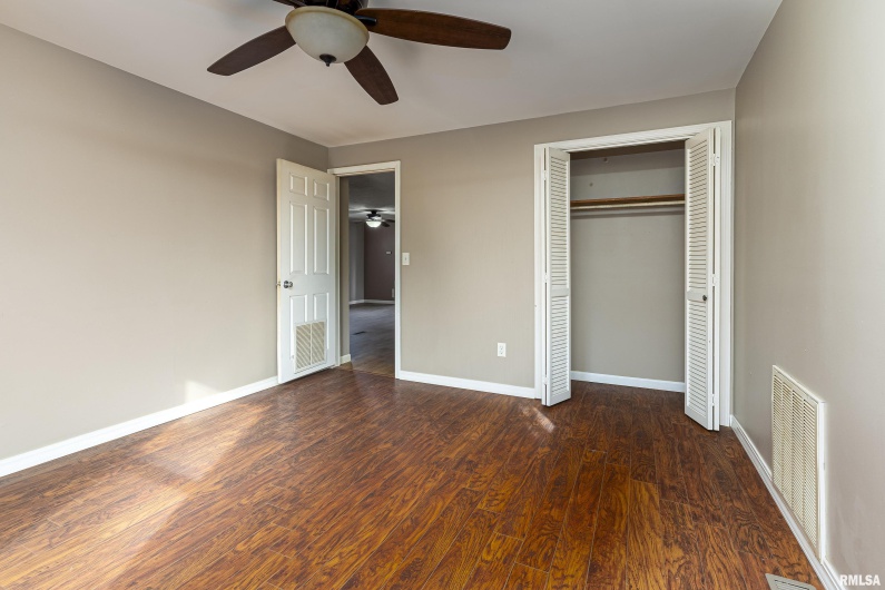 320 Cline Lane, Vienna, Illinois 62995, 3 Bedrooms Bedrooms, 0 ,2 BathroomsBathrooms,Residential,For Sale,Cline,0,RMAEB457050