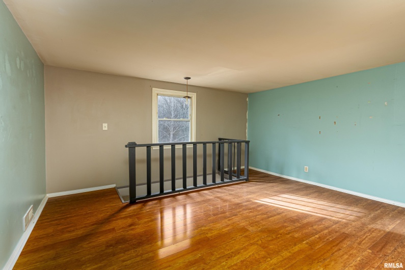 320 Cline Lane, Vienna, Illinois 62995, 3 Bedrooms Bedrooms, 0 ,2 BathroomsBathrooms,Residential,For Sale,Cline,0,RMAEB457050
