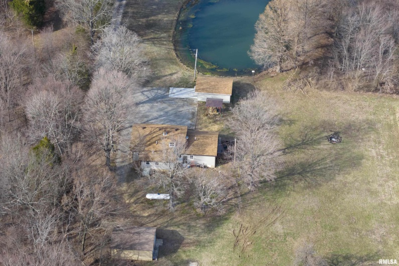 320 Cline Lane, Vienna, Illinois 62995, 3 Bedrooms Bedrooms, 0 ,2 BathroomsBathrooms,Residential,For Sale,Cline,0,RMAEB457050