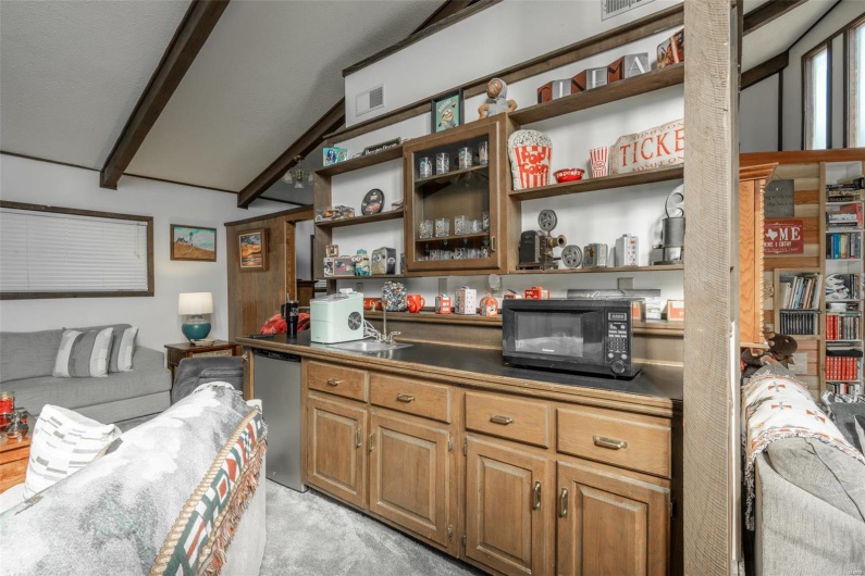 255 Wayne 406, Williamsville, Missouri 63967, 5 Bedrooms Bedrooms, 12 Rooms Rooms,1 BathroomBathrooms,Residential,For Sale,Wayne 406,MAR25014281