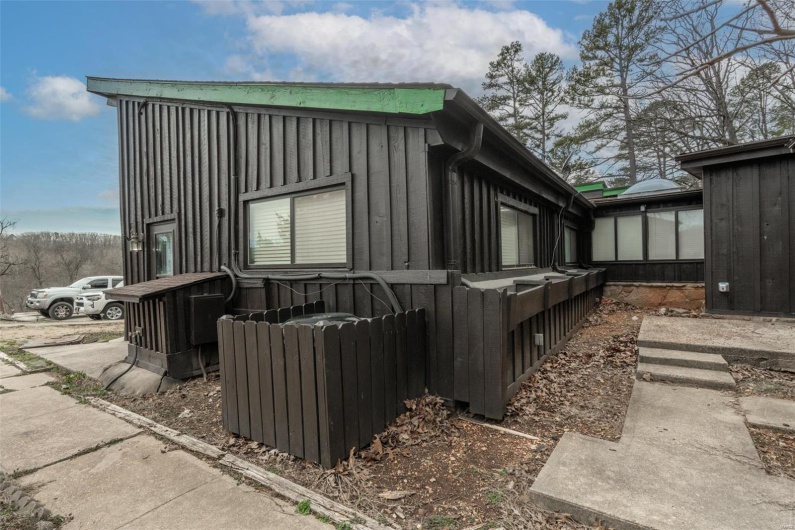 255 Wayne 406, Williamsville, Missouri 63967, 5 Bedrooms Bedrooms, 12 Rooms Rooms,1 BathroomBathrooms,Residential,For Sale,Wayne 406,MAR25014281