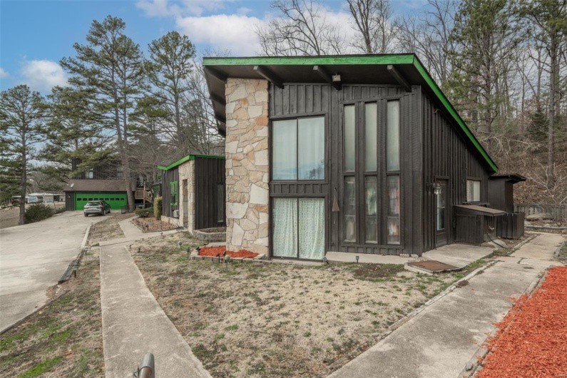 255 Wayne 406, Williamsville, Missouri 63967, 5 Bedrooms Bedrooms, 12 Rooms Rooms,1 BathroomBathrooms,Residential,For Sale,Wayne 406,MAR25014281