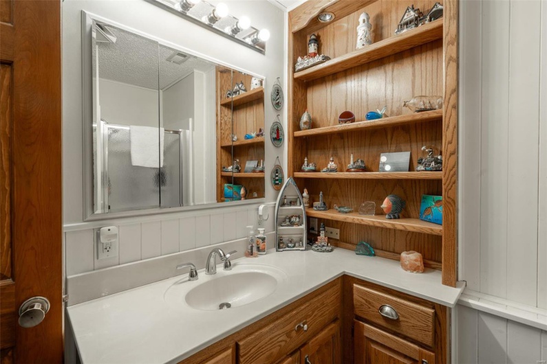 255 Wayne 406, Williamsville, Missouri 63967, 5 Bedrooms Bedrooms, 12 Rooms Rooms,1 BathroomBathrooms,Residential,For Sale,Wayne 406,MAR25014281