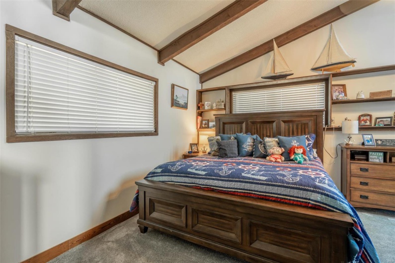 255 Wayne 406, Williamsville, Missouri 63967, 5 Bedrooms Bedrooms, 12 Rooms Rooms,1 BathroomBathrooms,Residential,For Sale,Wayne 406,MAR25014281