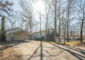 112 Perch Drive, Wappapello, Missouri 63966, 4 Bedrooms Bedrooms, 9 Rooms Rooms,2 BathroomsBathrooms,Residential,For Sale,Perch,MAR25014458